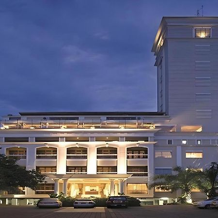 Le Beringin Salatiga Exterior foto