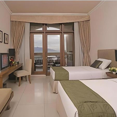 Le Beringin Salatiga Exterior foto